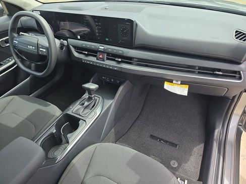 New 2026 Kia K4 FWD image 11