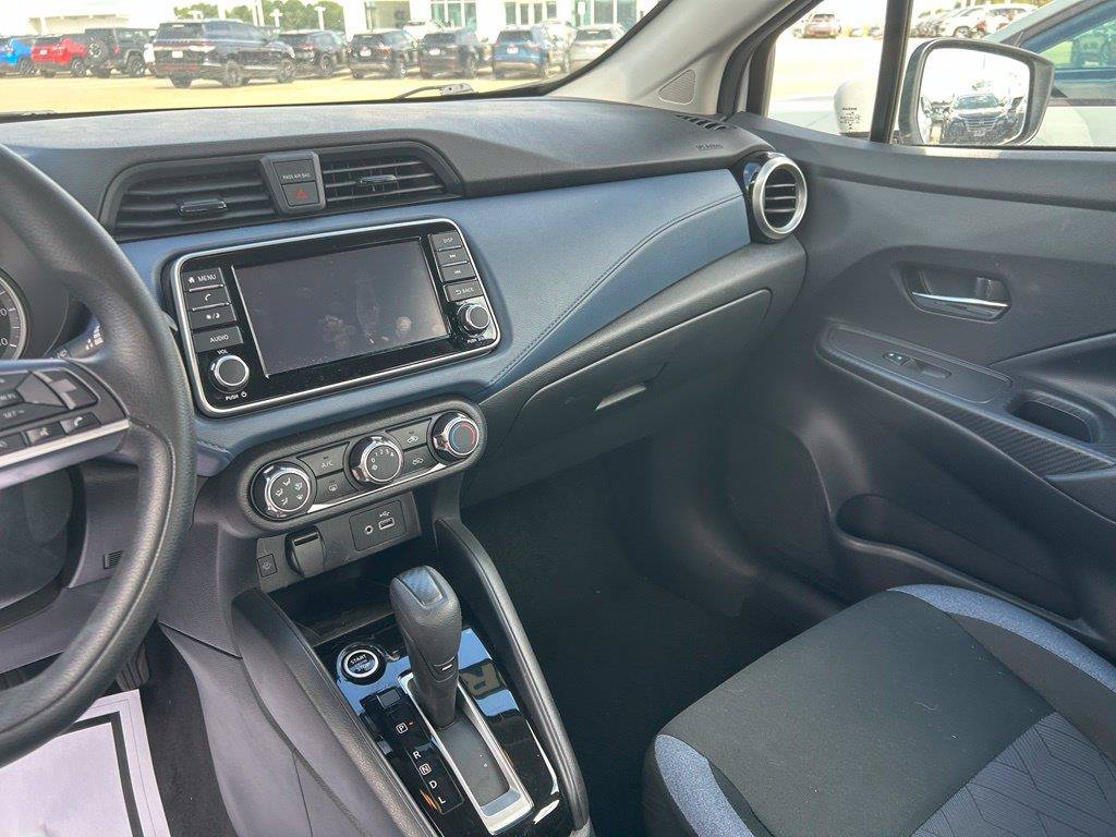 Used 2025 Nissan Versa SV FWD image 12