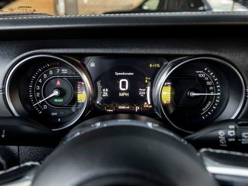 Used 2021 Jeep Wrangler Unlimited Sahara w/ Cold Weather Group AWD/4WD image 19