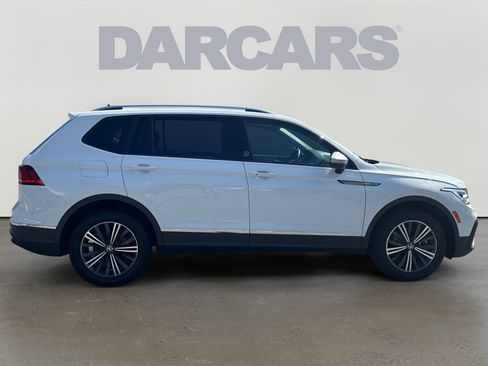 Used 2024 Volkswagen Tiguan Wolfsburg Edition FWD image 8
