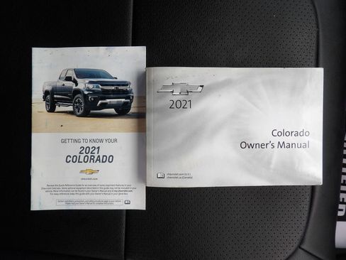 Used 2021 Chevrolet Colorado LT w/ Fleet Safety Package RWD image 38