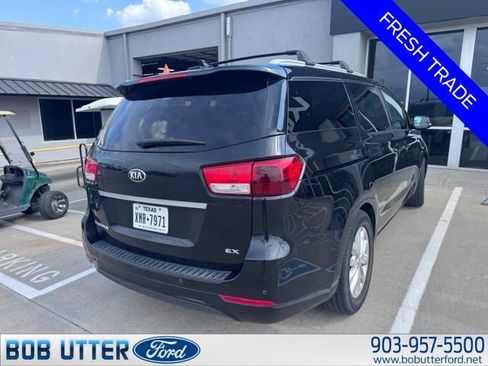 Used 2015 Kia Sedona EX FWD image 3