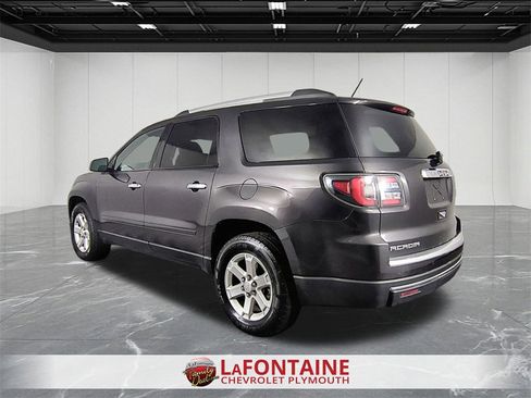 Used 2015 GMC Acadia SLE image 6
