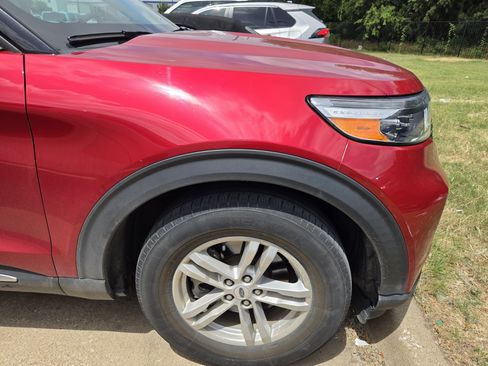 Used 2023 Ford Explorer XLT RWD image 8