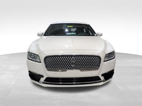 Used 2017 Lincoln Continental Select AWD/4WD image 2