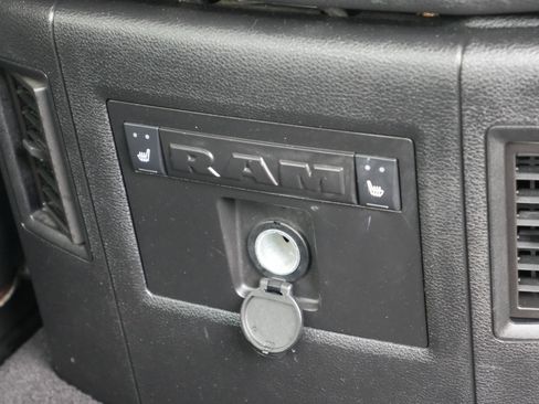 Used 2016 RAM 2500 Limited image 31