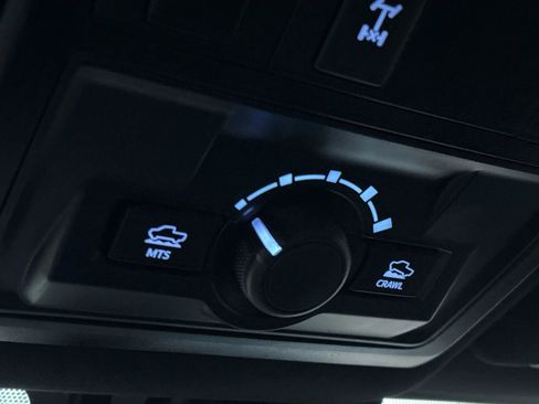 Used 2019 Toyota Tacoma SR image 33