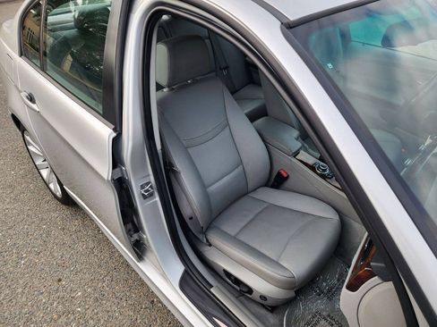 Used 2011 BMW 328i Sedan RWD image 16