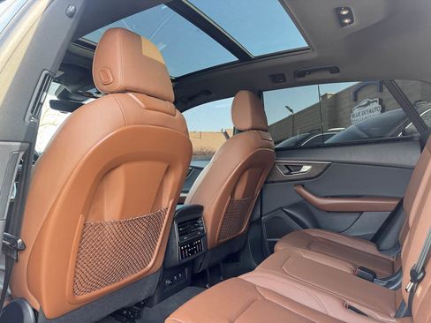 Used 2021 Audi Q8 Prestige w/ Prestige Package image 39