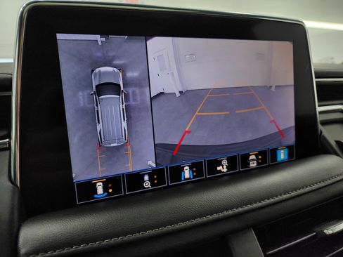 Used 2021 Chevrolet Tahoe LT image 17