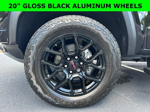 New 2026 GMC Canyon Denali w/ LPO, Denali Black Edition AWD/4WD image 3