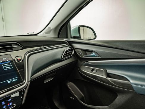 Used 2023 Chevrolet Bolt EUV Premier w/ Sun & Sound Package FWD image 29