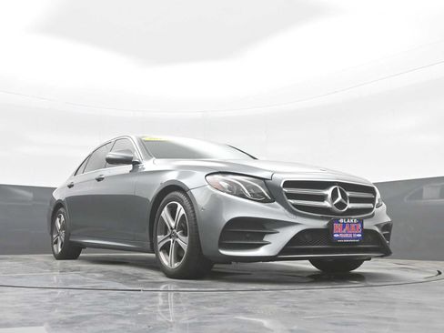 Used 2019 Mercedes-Benz E 300 4MATIC image 29