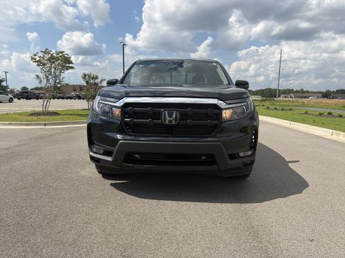 Certified 2025 Honda Ridgeline RTL image 8