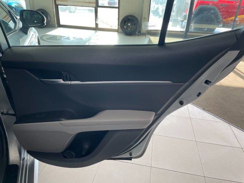 Used 2022 Toyota Camry LE image 21