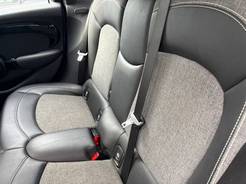 Used 2017 MINI Cooper S FWD image 8