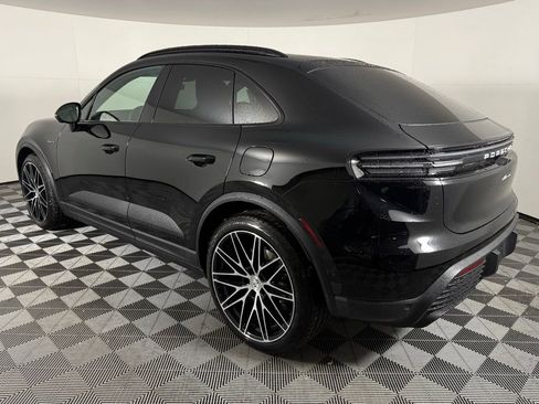 New 2025 Porsche Macan Electric image 3