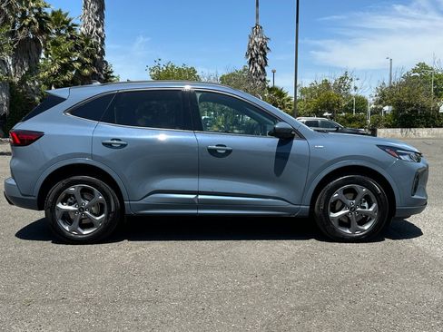 Certified 2024 Ford Escape ST-Line Select w/ Tech Pack #1 AWD/4WD image 2