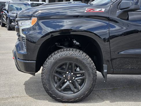 New 2026 Chevrolet Silverado 1500 LT Trail Boss w/ Convenience Package II AWD/4WD image 6
