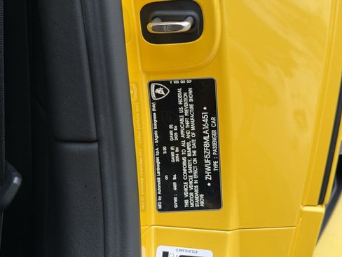 Used 2021 Lamborghini Huracan EVO image 30