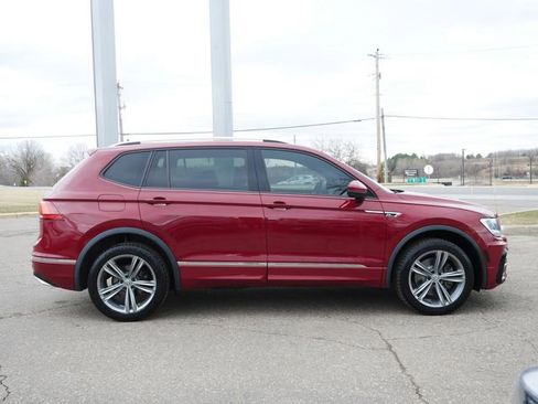 Used 2019 Volkswagen Tiguan SEL R-Line image 8
