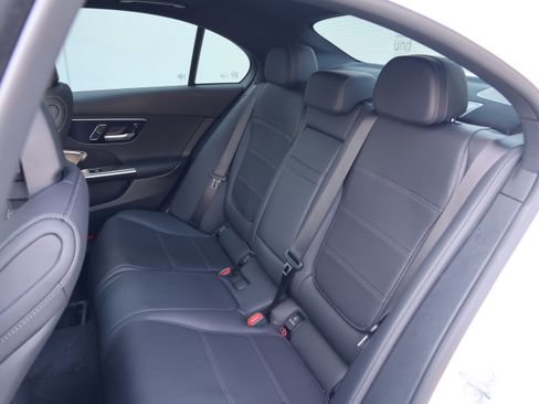 Used 2024 Mercedes-Benz C 300 4MATIC Sedan image 33