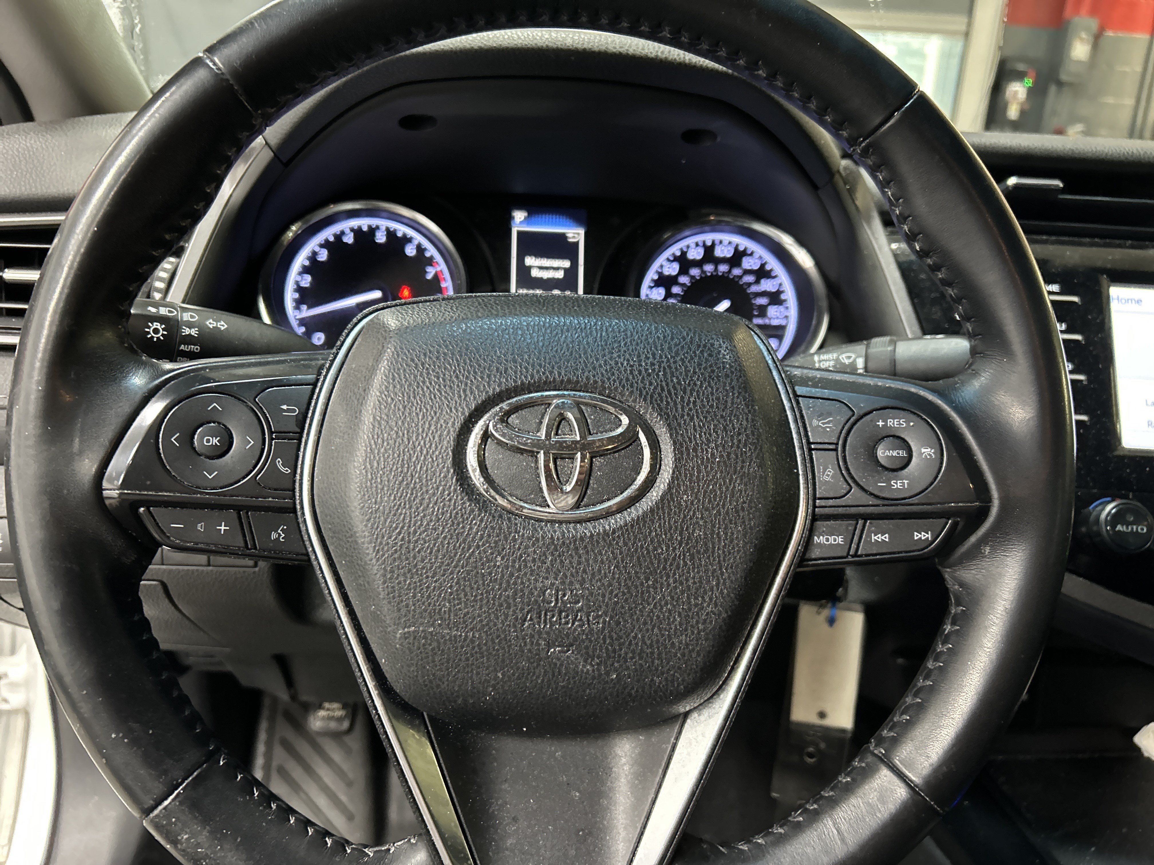 Used 2019 Toyota Camry SE FWD image 8