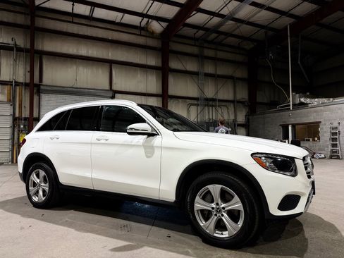 Used 2018 Mercedes-Benz GLC 300 image 3