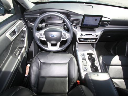 Used 2023 Ford Explorer XLT w/ Equipment Group 202A image 16