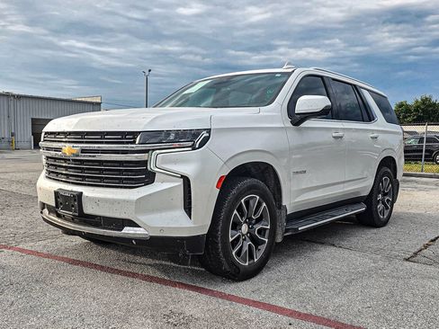 Used 2023 Chevrolet Tahoe LT w/ Luxury Package AWD/4WD image 3
