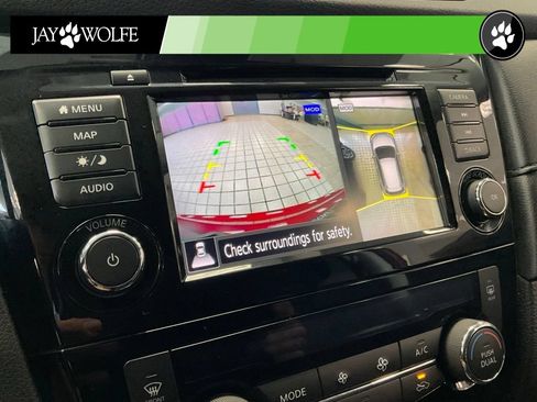 Used 2020 Nissan Rogue SV w/ Premium Package FWD image 17