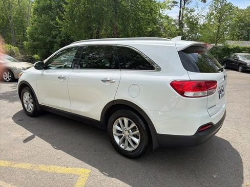 Used 2018 Kia Sorento AWD image 5