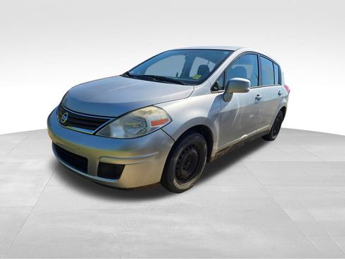 Used 2011 Nissan Versa 1.8 S FWD image 4