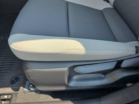 Used 2026 Toyota Corolla LE FWD image 27