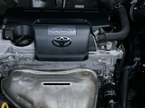 Used 2017 Toyota RAV4 XLE image 31