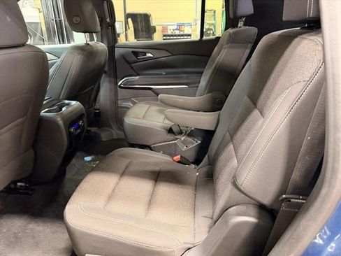 Used 2024 Chevrolet Traverse LT w/ LPO, Floor Liner Package FWD image 12