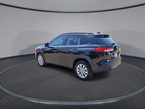 Used 2022 Toyota Corolla Cross LE FWD image 6