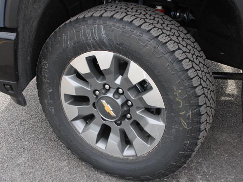 New 2026 Chevrolet Silverado 2500 Custom w/ Custom Value Package AWD/4WD image 17