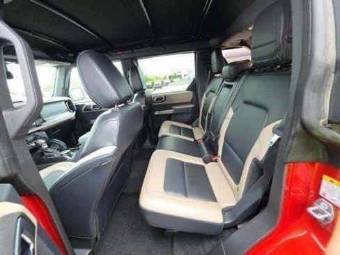 Used 2023 Ford Bronco Wildtrak AWD/4WD image 12