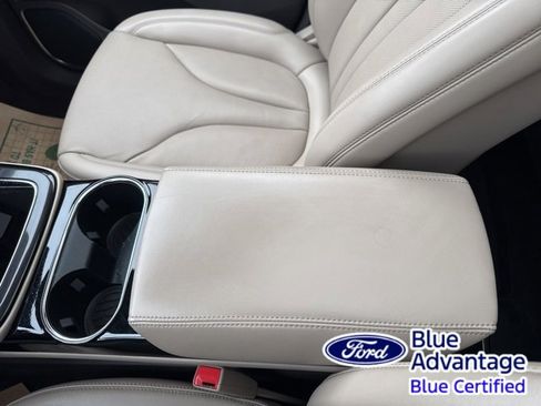 Used 2022 Lincoln Nautilus Reserve w/ Luxury Package image 23