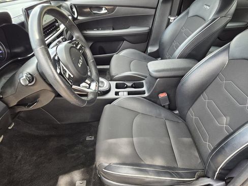 Used 2023 Kia Forte GT-Line w/ GT-Line Technology Package FWD image 8