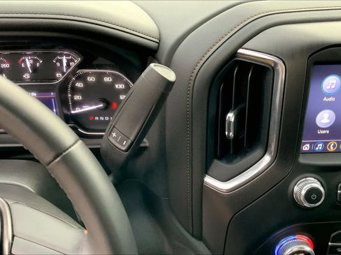 Used 2022 GMC Sierra 1500 AT4 w/ AT4 Premium Package AWD/4WD image 17