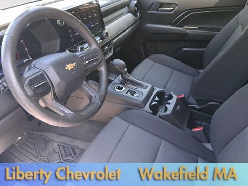 Used 2023 Chevrolet Colorado W/T AWD/4WD image 15