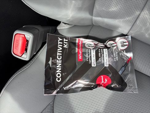 New 2026 Toyota Highlander Limited image 43