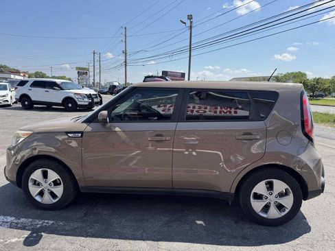 Used 2015 Kia Soul image 3