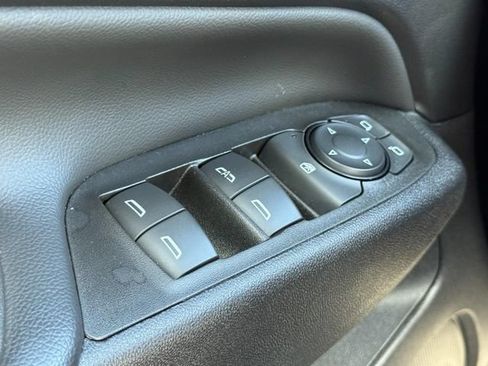 Used 2023 Chevrolet Equinox LT AWD/4WD image 21