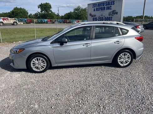 Used 2018 Subaru Impreza 2.0i Premium w/ Eyesight & BSD & Rcta AWD/4WD image 3