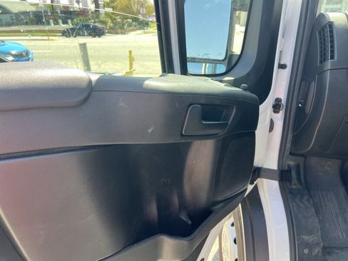 Used 2023 RAM ProMaster 2500 FWD image 8