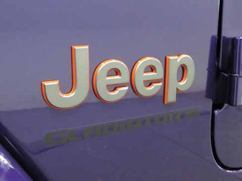 New 2026 Jeep Gladiator Mojave AWD/4WD image 32