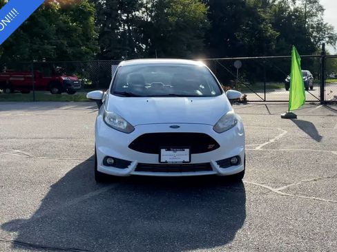 Used 2015 Ford Fiesta ST FWD image 3